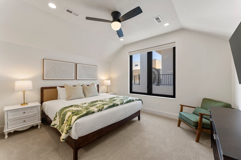 Lula Cove 7 Bedroom Home