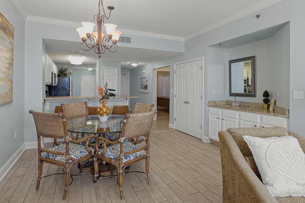 Palacio #202 by Southern Vacation Rentals
