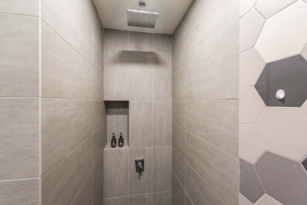 KLCC CityTowerViewSty5Pax CeylonzSuite