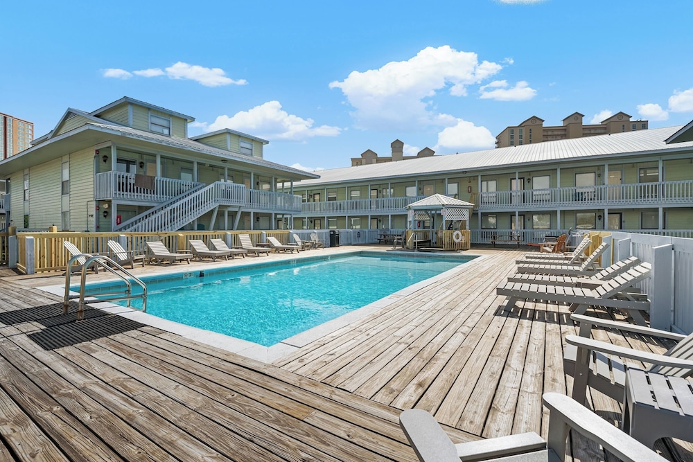 The Cove B 206