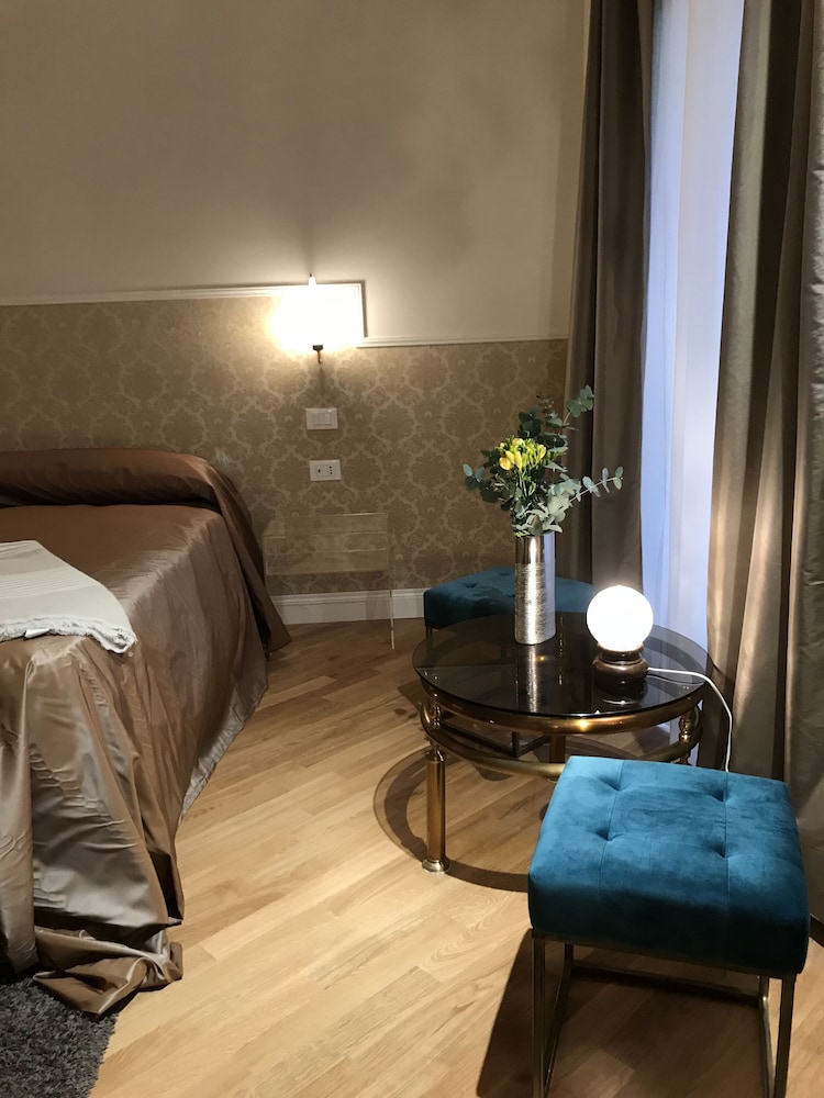 Mia al Pantheon Luxury Suites