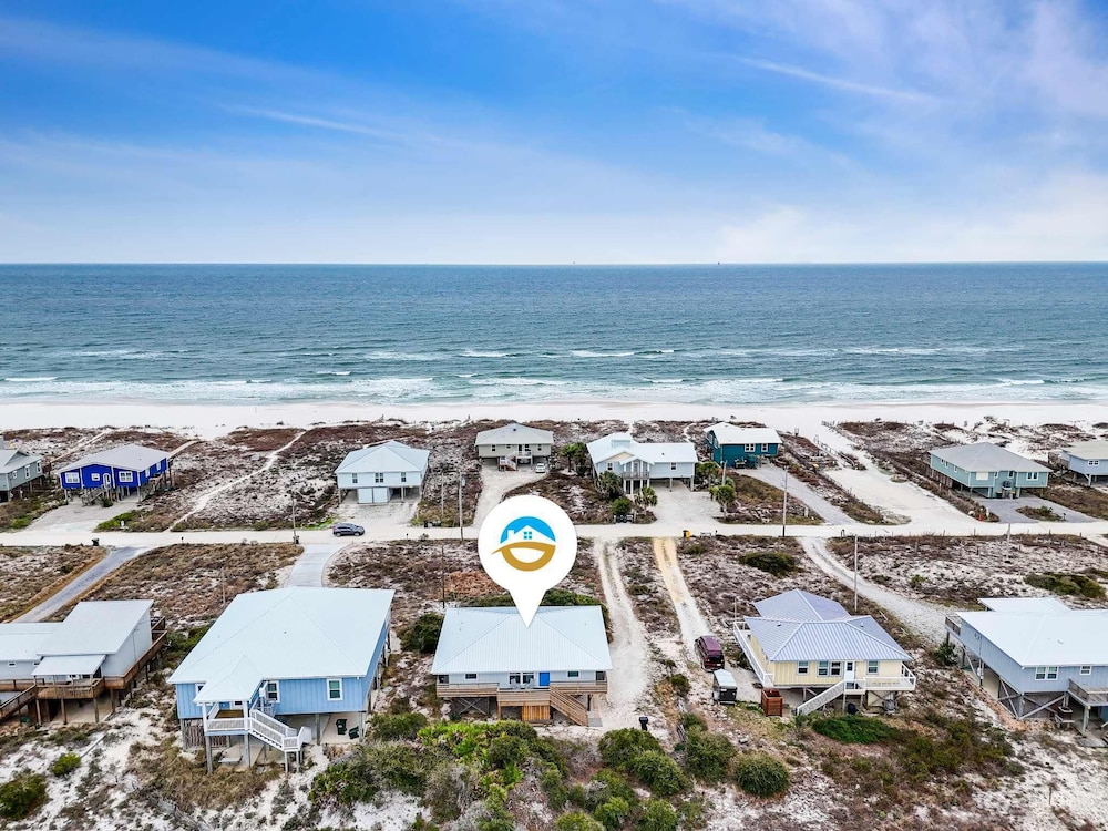 Beautiful Views Easy Beach & Bay Access
