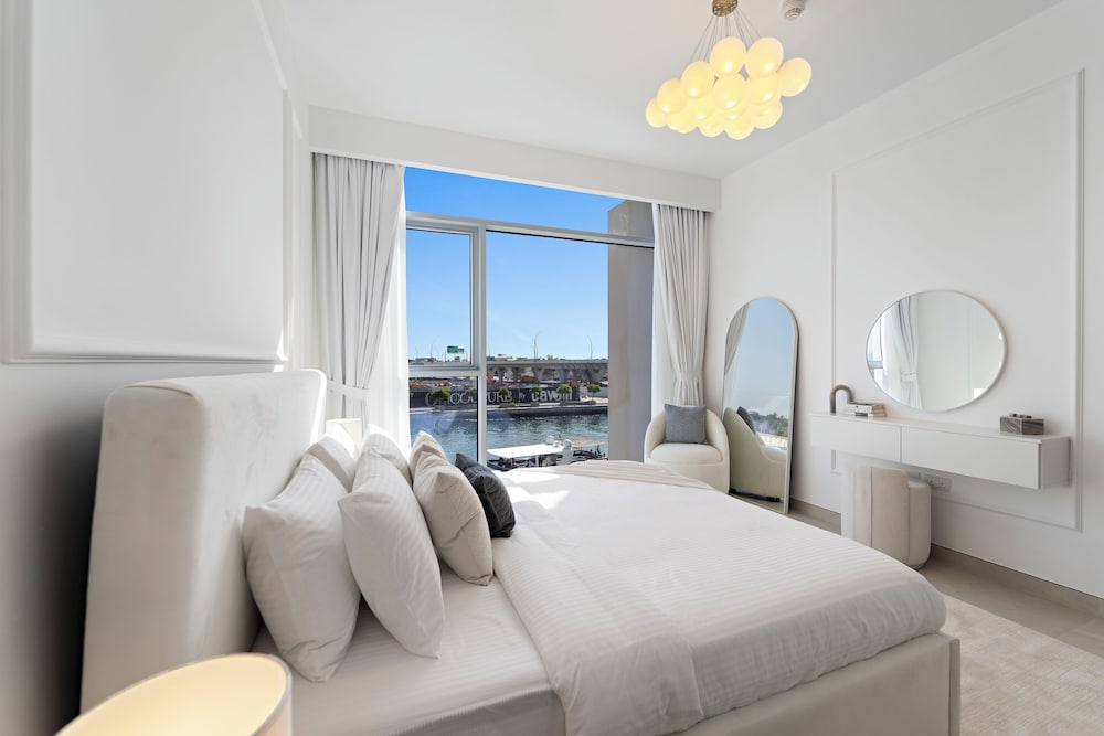 2BR M Canal Front B3 Waterfront Views