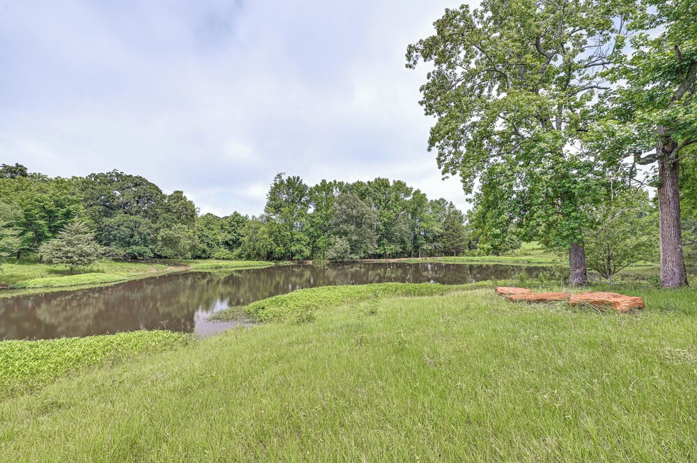Patio, Yard, Views: Modern Home in Longview