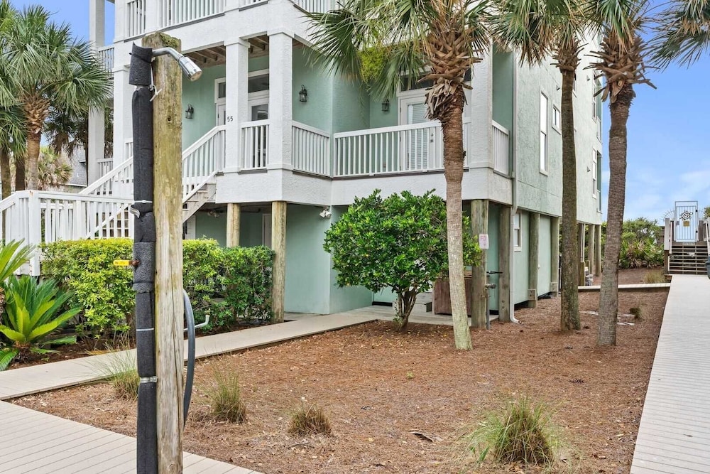 Grovey by the Sea by Avantstay Oceanfront, Private Beach, Pool Access