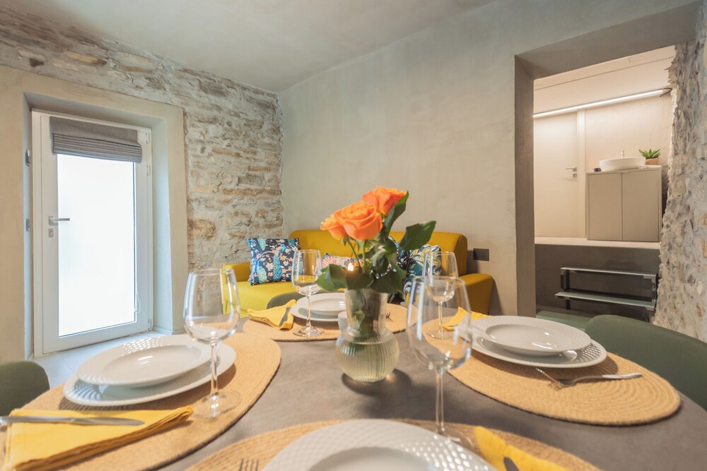 Urio's Castle Suites by Rent all Como