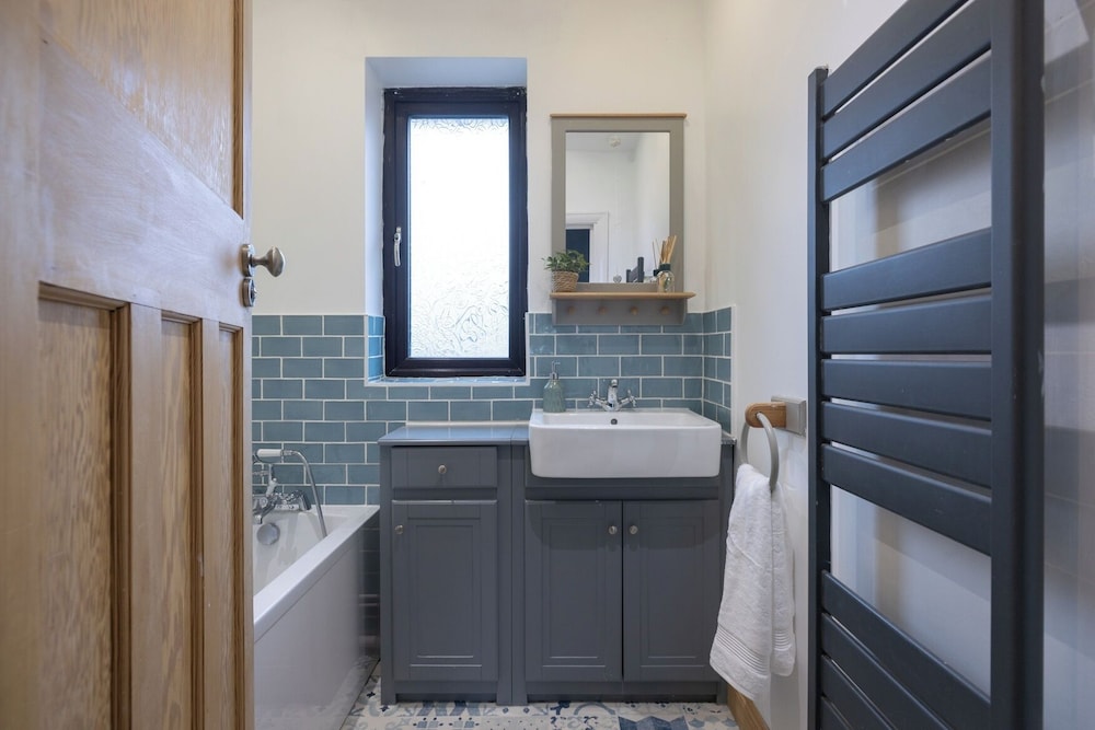 3br-garden-freeparking-neartowncentre