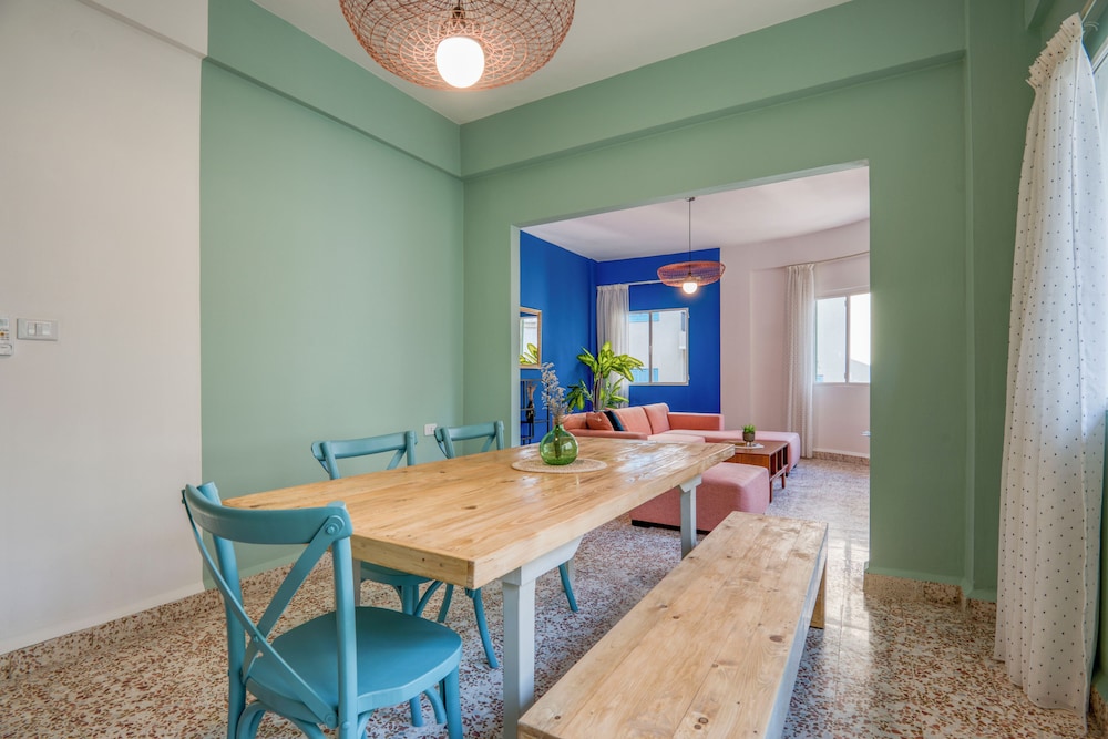 Dalida's 2-BR Apt in Mar Mikhael