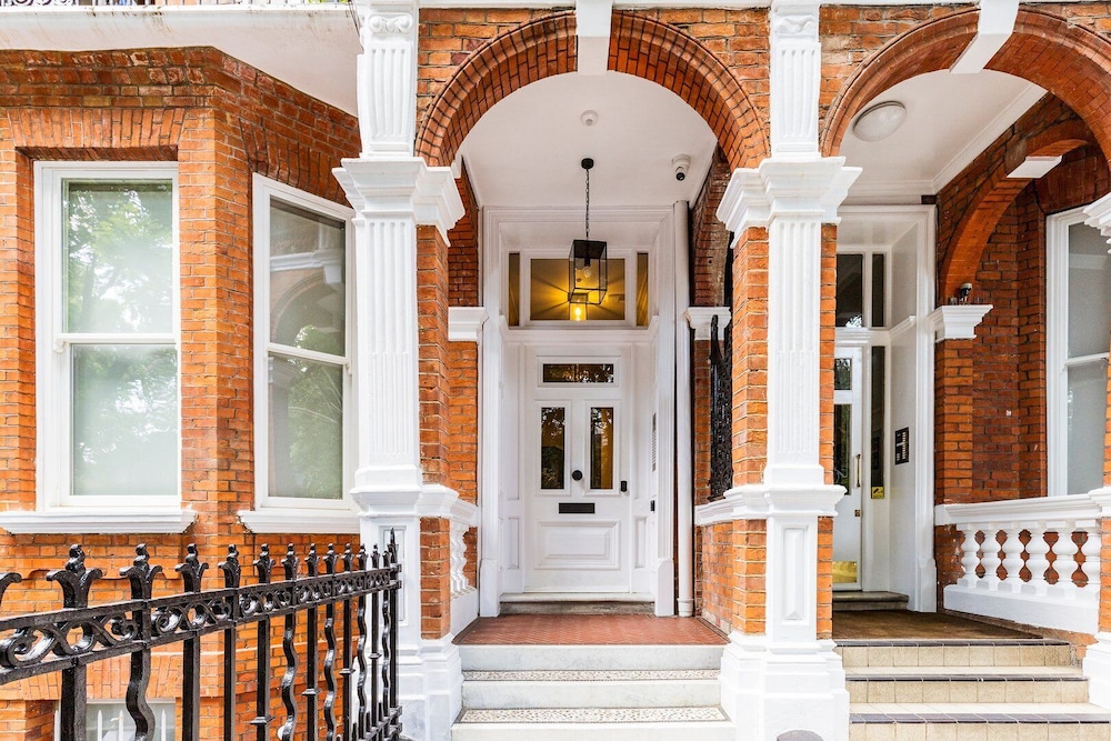 The Studio at Bramham Gardens photo 2