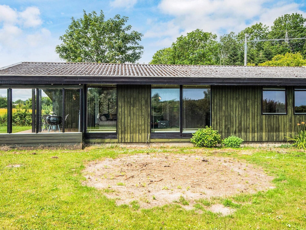6 Person Holiday Home in Juelsminde