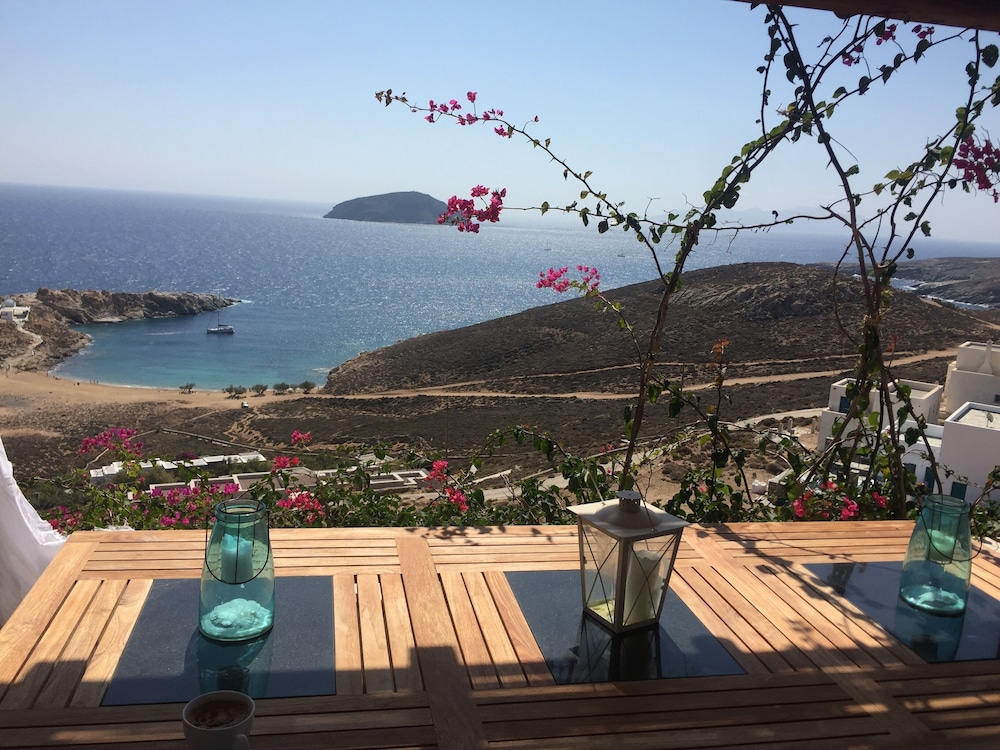 Serifos Houses Aghios Sostis
