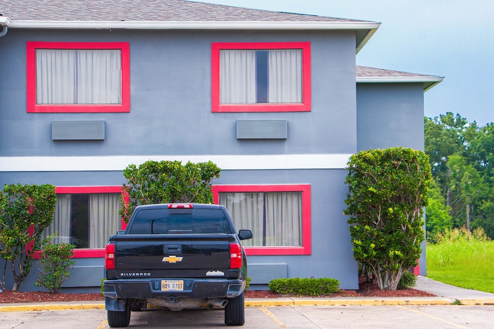 Americas Best Value Inn Donaldsonville