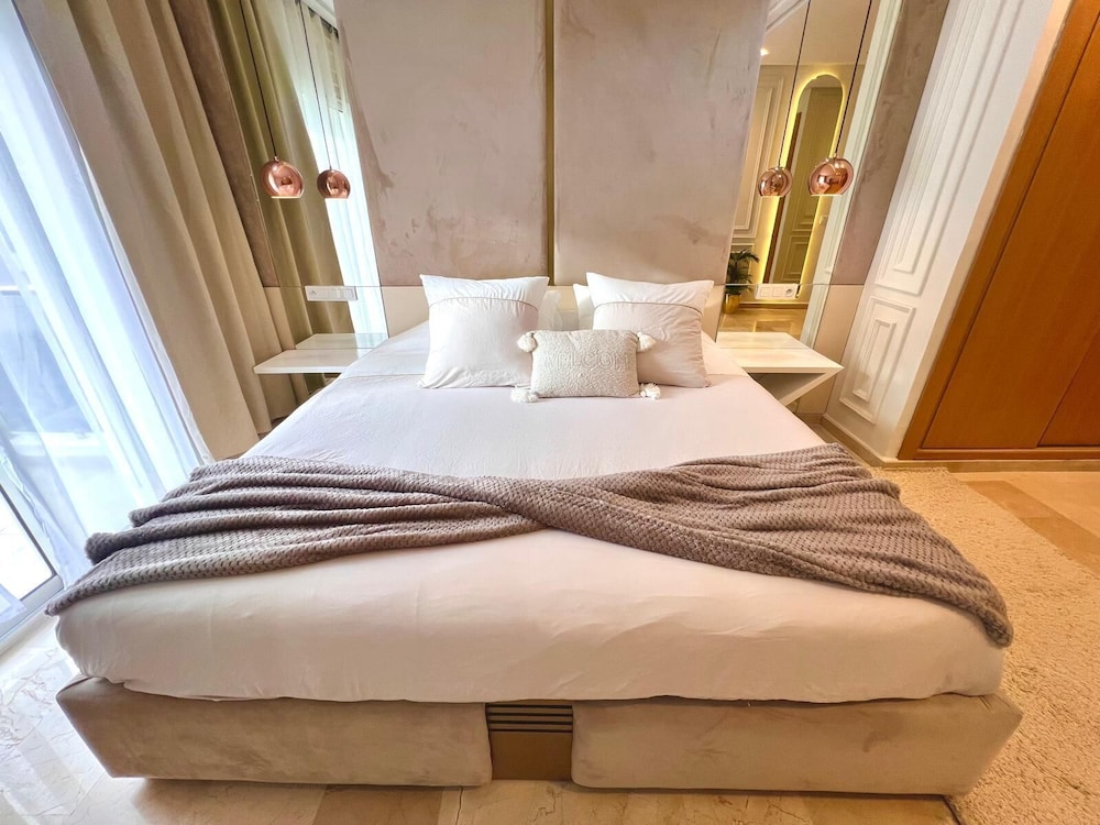 3 bedrooms apartment in secure Résidence