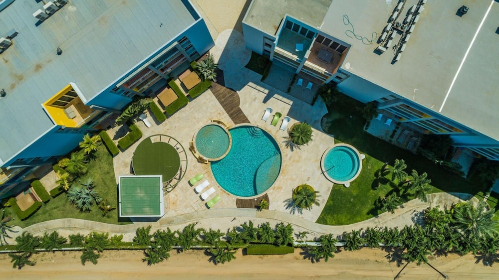 Beautiful Condo w 2BR 2BA Groundfloor Pool Access