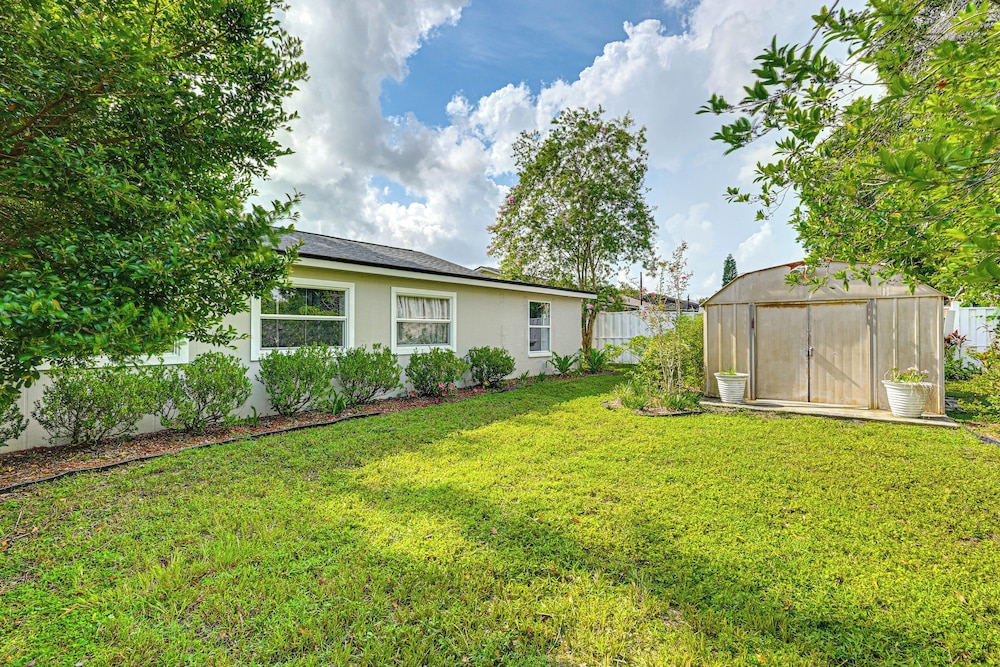 Pet-friendly Home w/ Lanais, Near Dtwn Tampa!