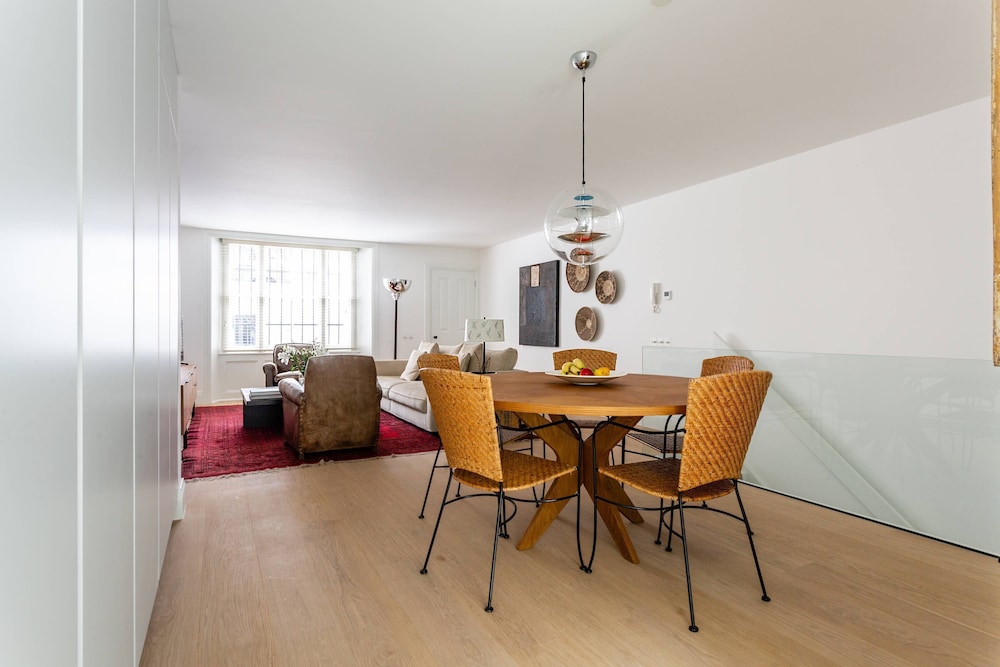 Kildare Gardens by Onefinestay