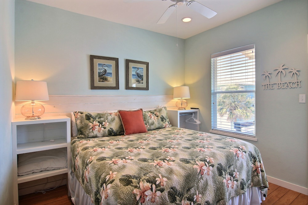 Jumpin' Jellyfish by Silver Sands Vacation Rentals view 5