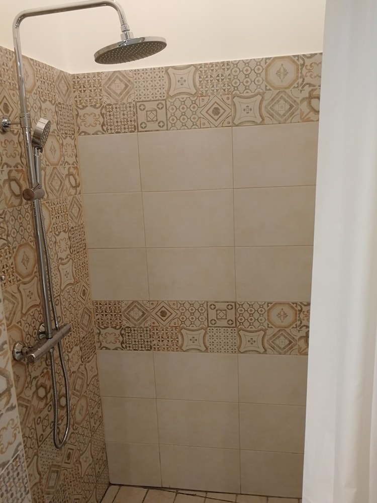 Triple Room With Private Bath 10 Min From Tiburtina Station