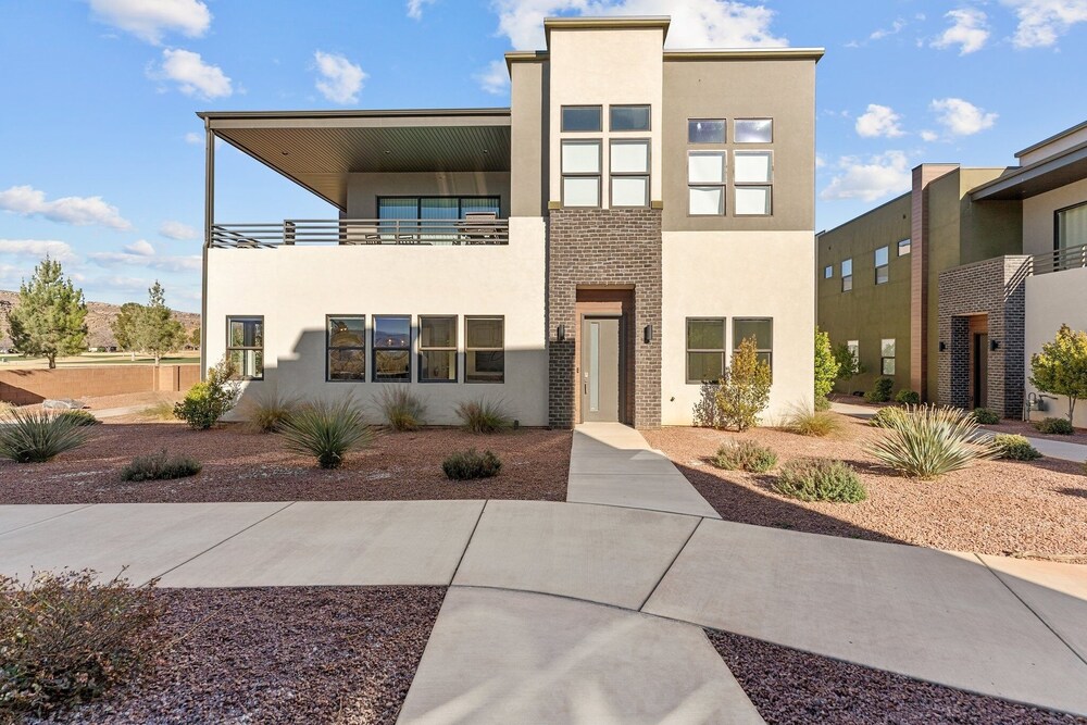 Villa #19 At Bloomington Country Club 3 Bedroom Condo