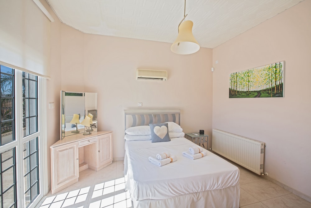 Papas Family Villa With Private Pool Wheelchair Accessible view 5