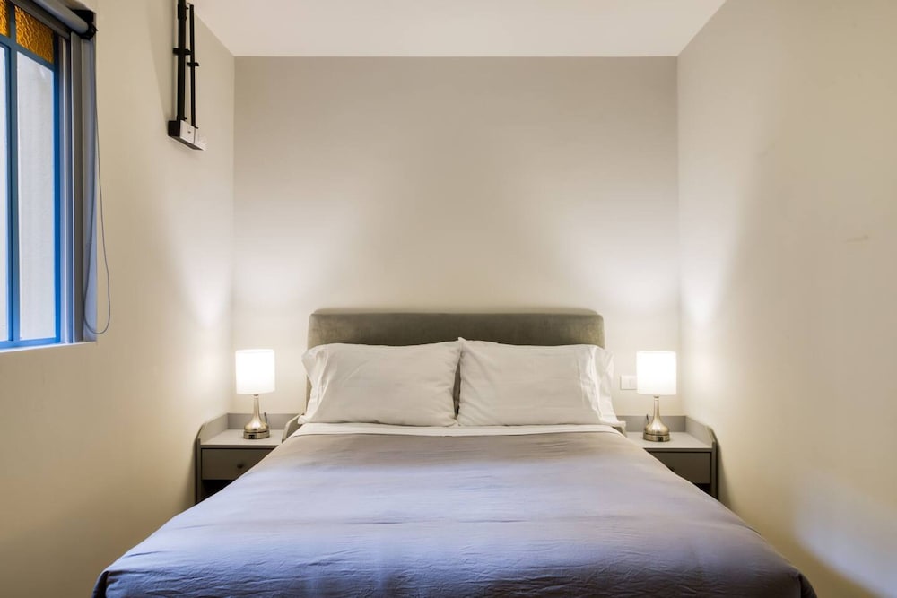 Bright Condesa - Modern 2BR in Mexico photo 4