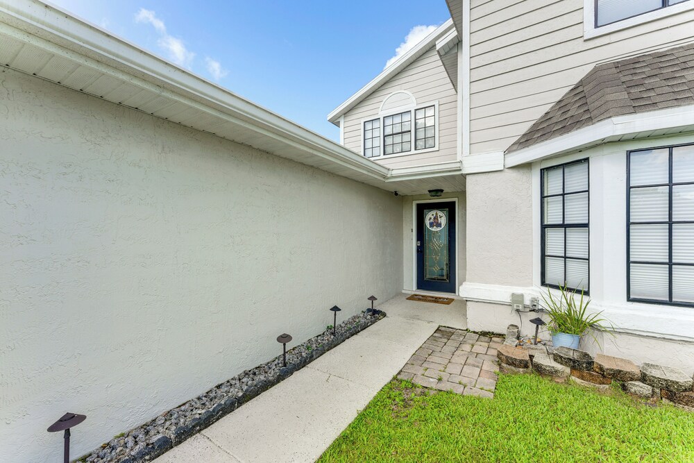 Disney-themed Home: Swim, BBQ & Explore Kissimmee!
