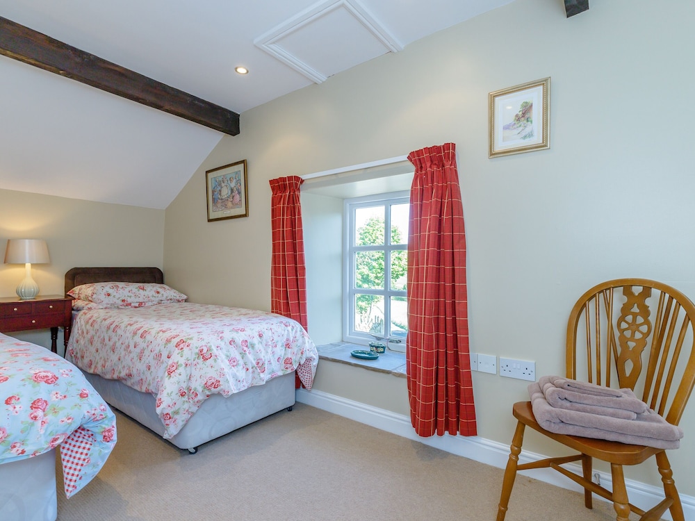 Golden Slack Cottage