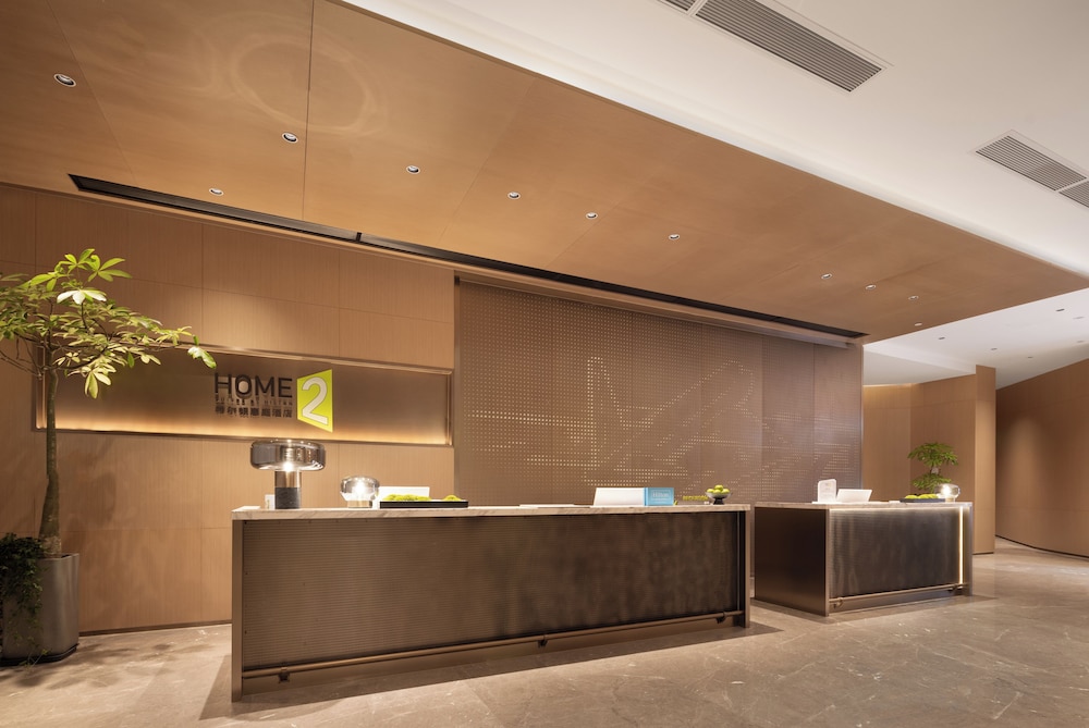 Rezen Longuu Hotel - Guangzhou Baiyun Airport Cultural Tourism City