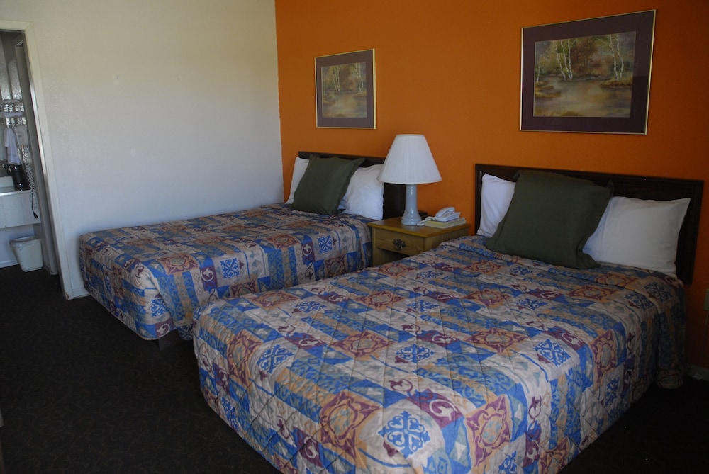 Emporia Vacations - America's Best Inns  Suites - Property Image 19