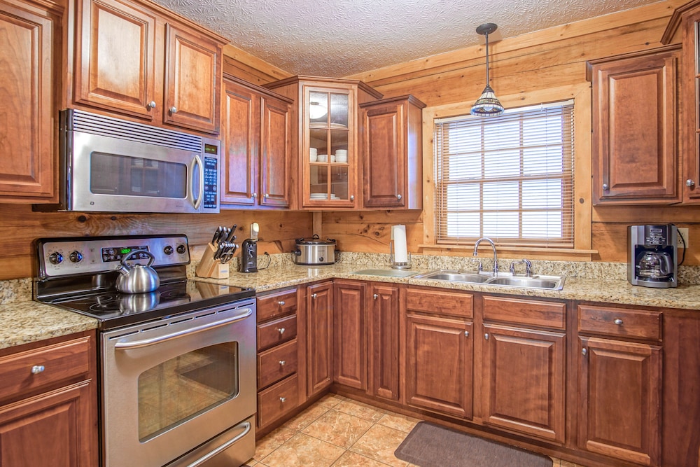 Loggers Run #7: 5 Bedrooms, 3.5 Bath: Slope Side. Overlooks The Ski Trail !