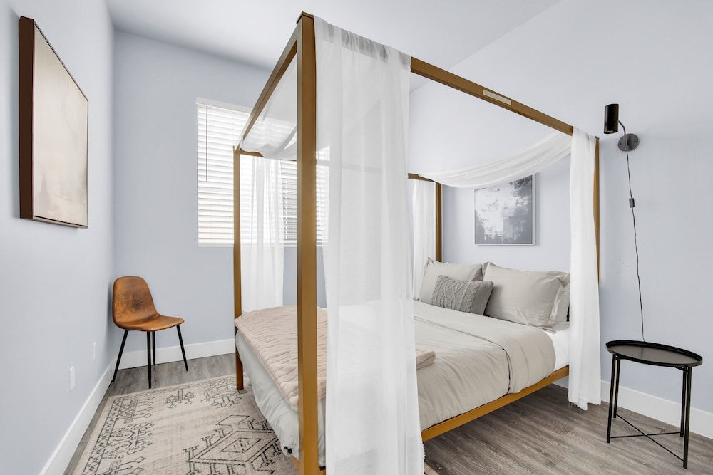 North Hollywood Vacations - Noho by Avantstay North Hollywood Townhome - Property Image 6