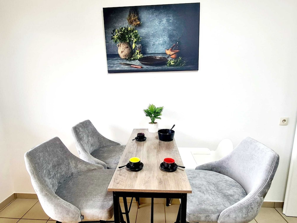 New 2bedrooms in Center Terrace&Parking view 3