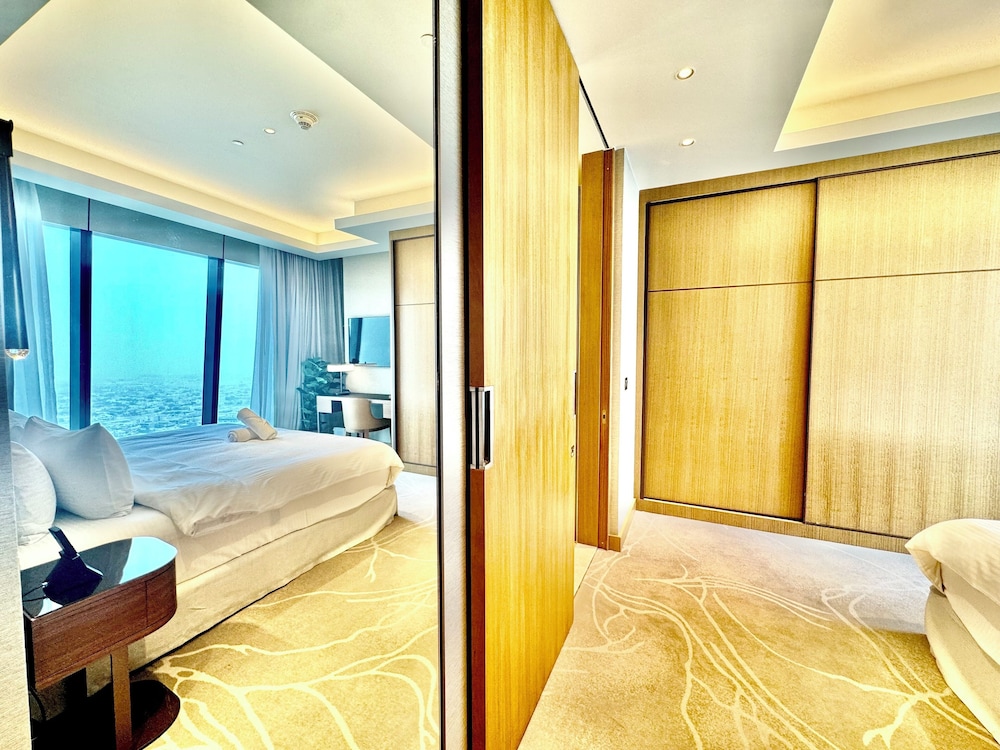Venduras -Majestic Luxe 2BR Address Opera