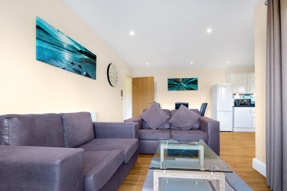 Heathrow Living Serviced Apartments by Ferndale
