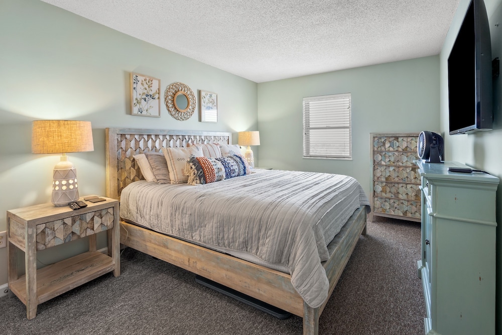 Ashworth 1801 4 Bedroom Condo