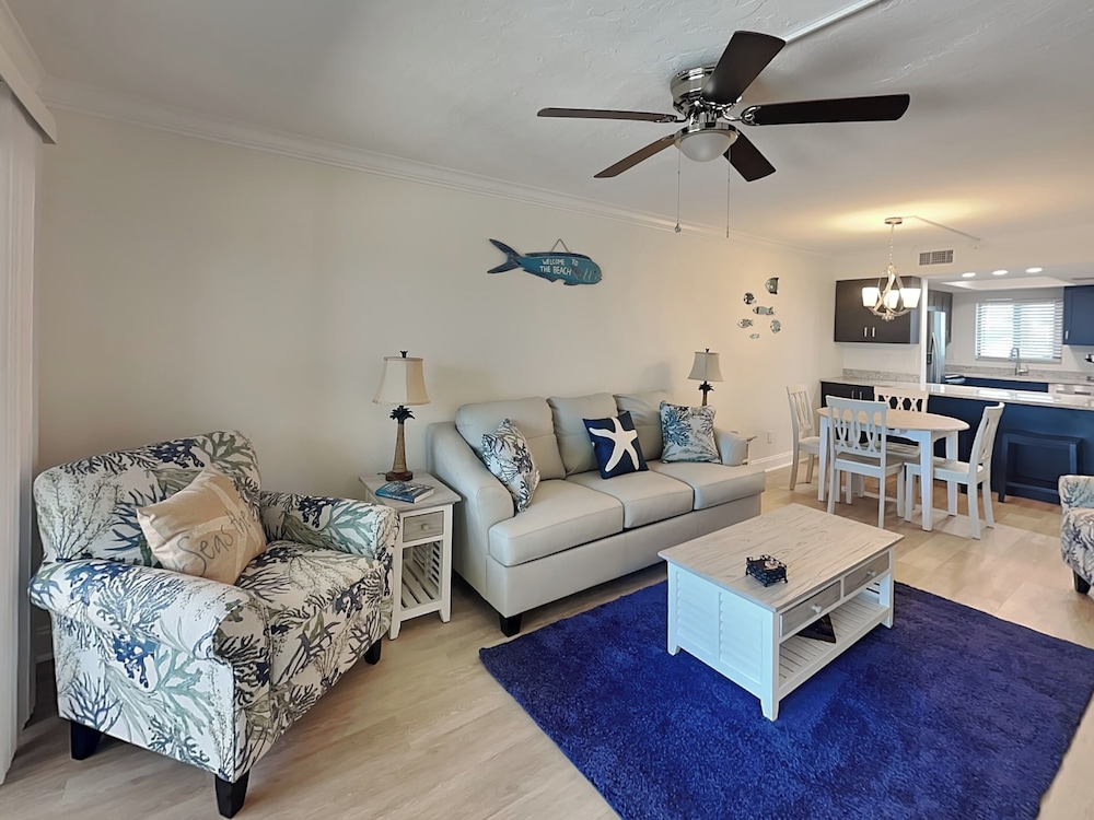 Seaside 3 by Distinctive Beach Rentals
