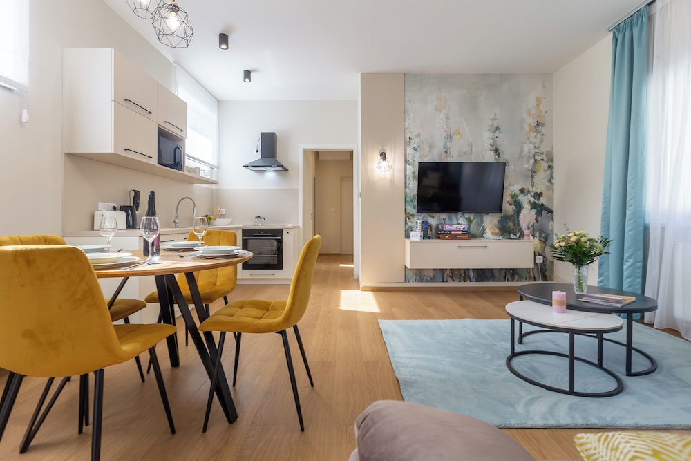 Nemes Apartments