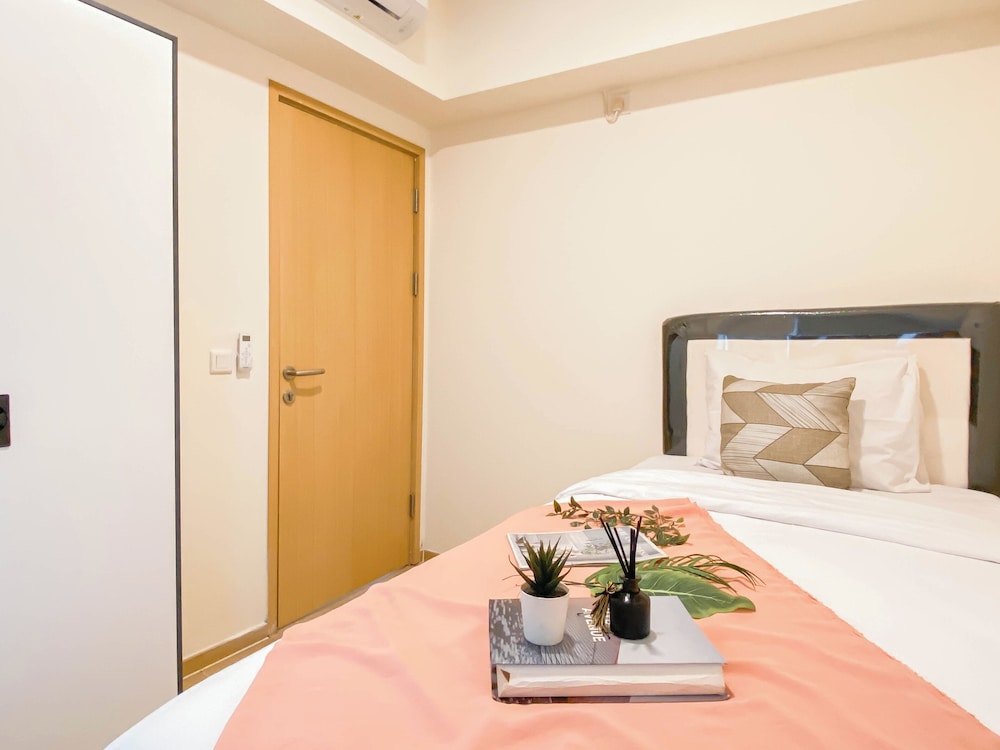 Good Deal 2Br At Meikarta Apartment