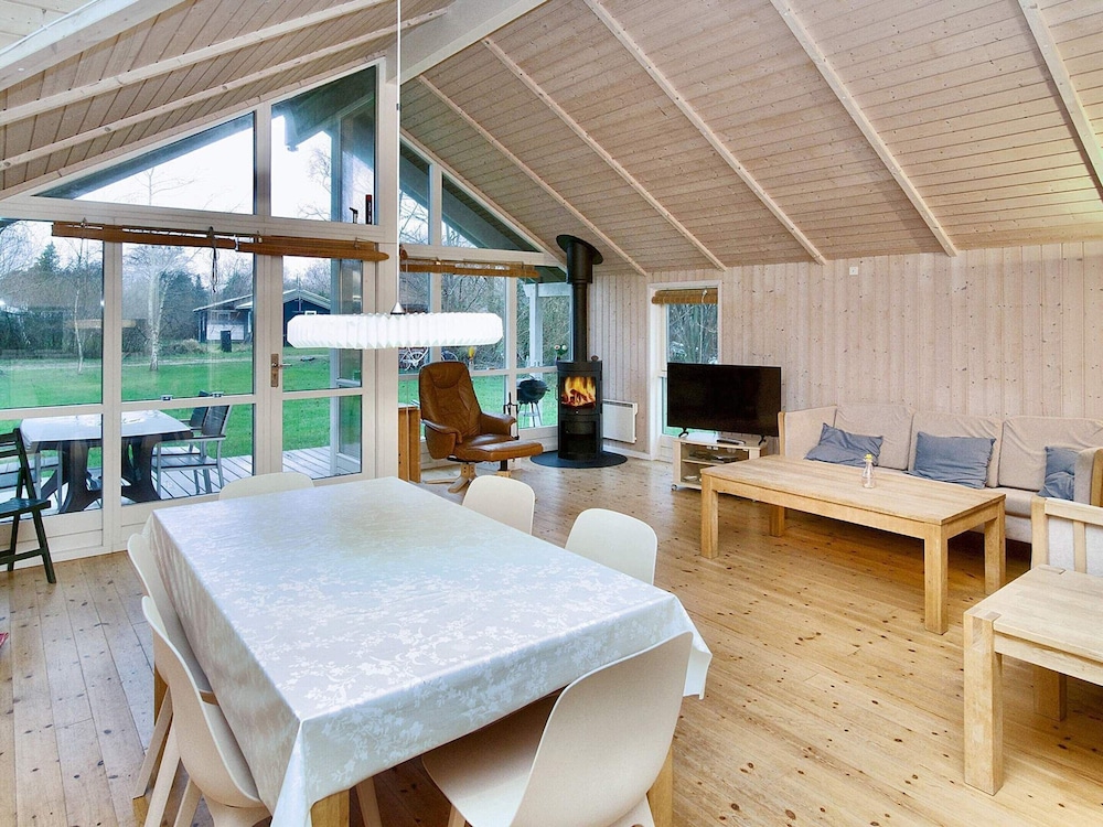 6 Person Holiday Home in Hojby-by Traum view 4