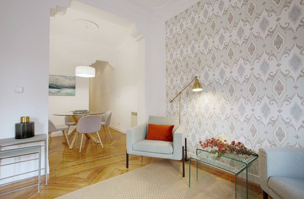 Big Apartment 2 Bedrooms & 2 Bathrooms. Chamberí view 5
