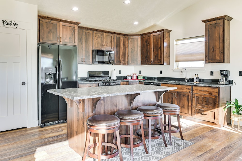 2 Mi to Beaverhead River: Family-friendly Home!