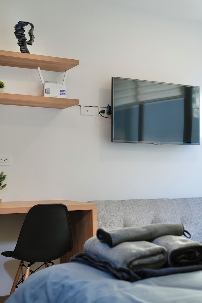 ADN Apartments and Studios