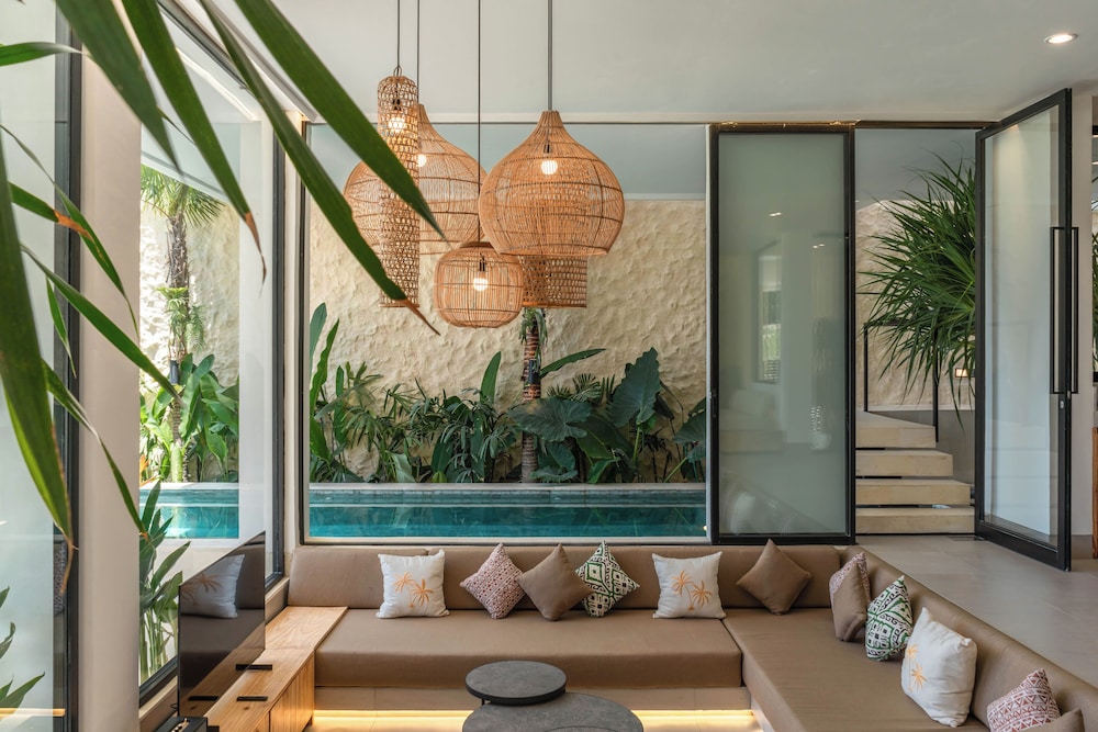 The Luminous Villa Uluwatu