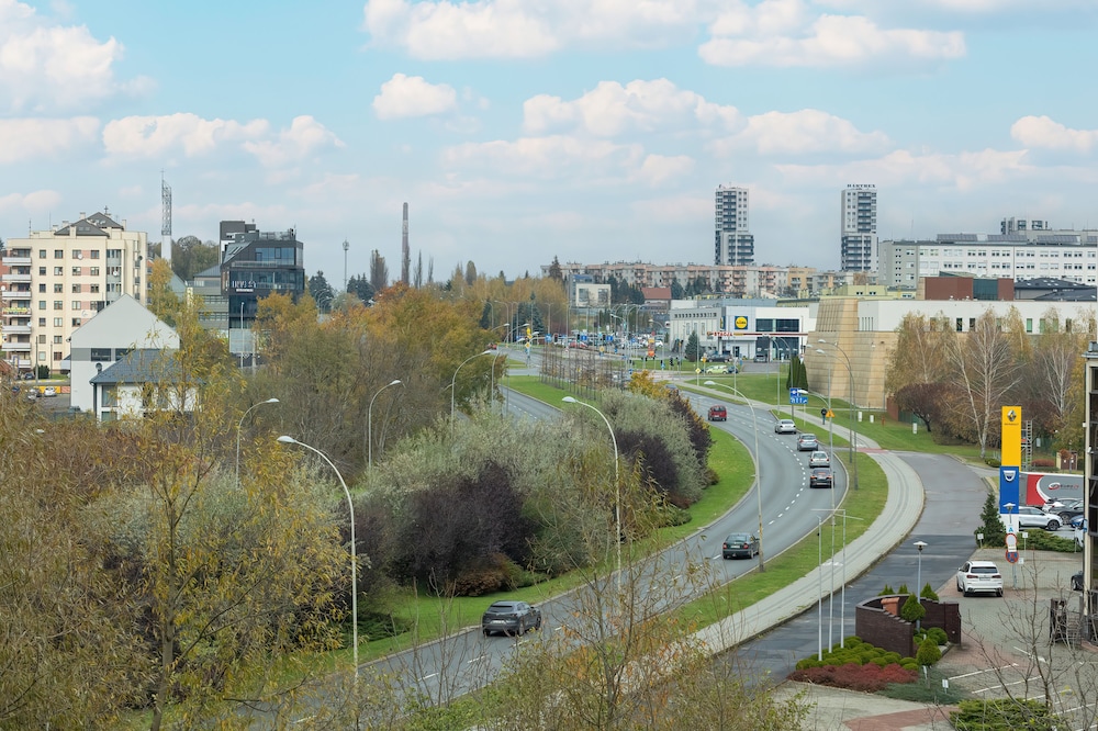 Modern Apartment in Rzeszów by Renters view 5