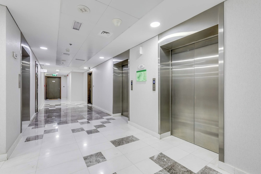 GLOBALSTAY. Azizi Royal Bay Apartments