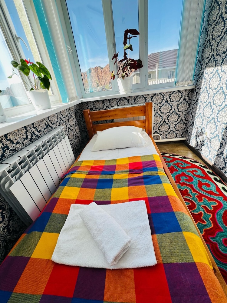 DADOW Guesthouse