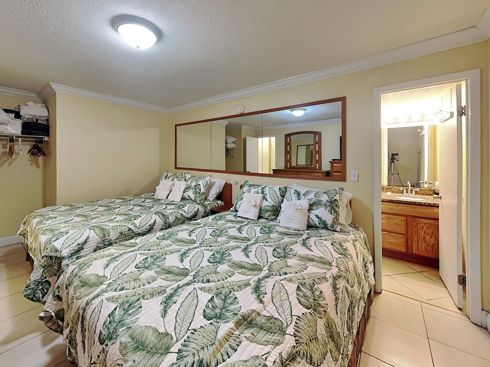 Ocean Jewel 319