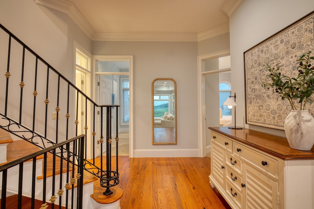 Beachwalk by Avantstay Hilton Head Oasis Steps From Singleton Beach