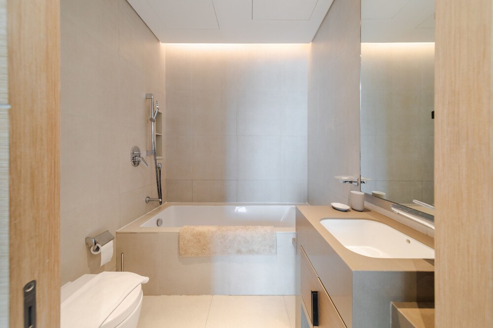 DXB - Address JBR - 705 - DM