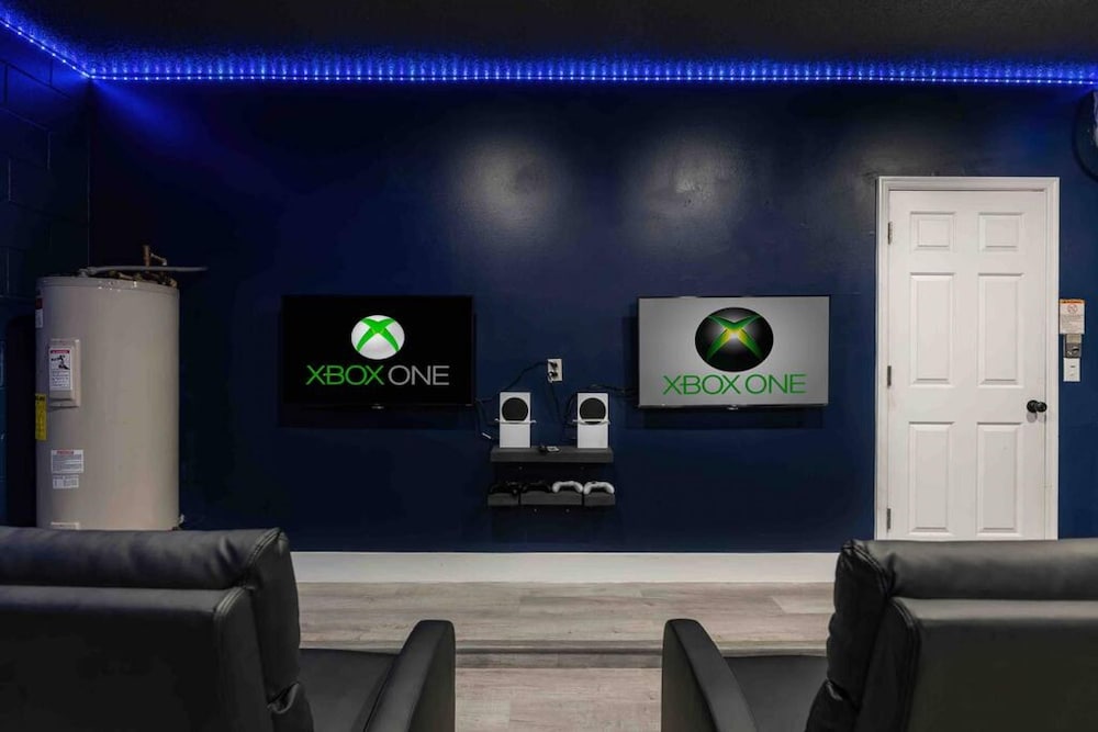 Super Glam- Designs Game Room Pool